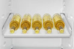 Hisense RS818N4TFE Kühl-Gefrier-Kombination Side-by-Side 632 L NoFrost -Küchen Profi e82aec03edc39b1028042acfcbcc7895