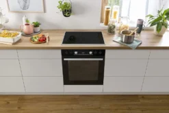 Gorenje Black Set 4 Einbauherd-Set Mit Glaskeramik-Kochfeld Mit Edelstahlrahmen, Heißluft - 77L XXL Volumen - ExtraSteam - GentleClose - EcoClean - AirFry - PizzaMode - PerfectGrill - Teleskopauszüge - Schwarz -Küchen Profi e87d867bb94c211ba80b7769bac84982